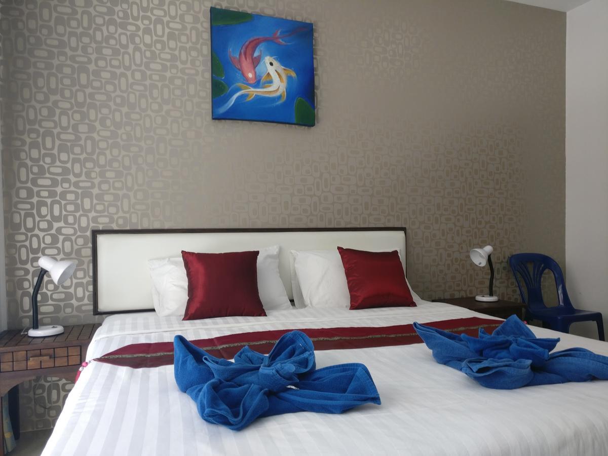 White Sky Boutique Hotel Patong Bagian luar foto