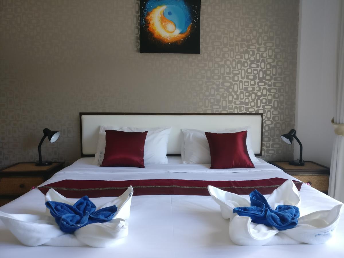 White Sky Boutique Hotel Patong Bagian luar foto