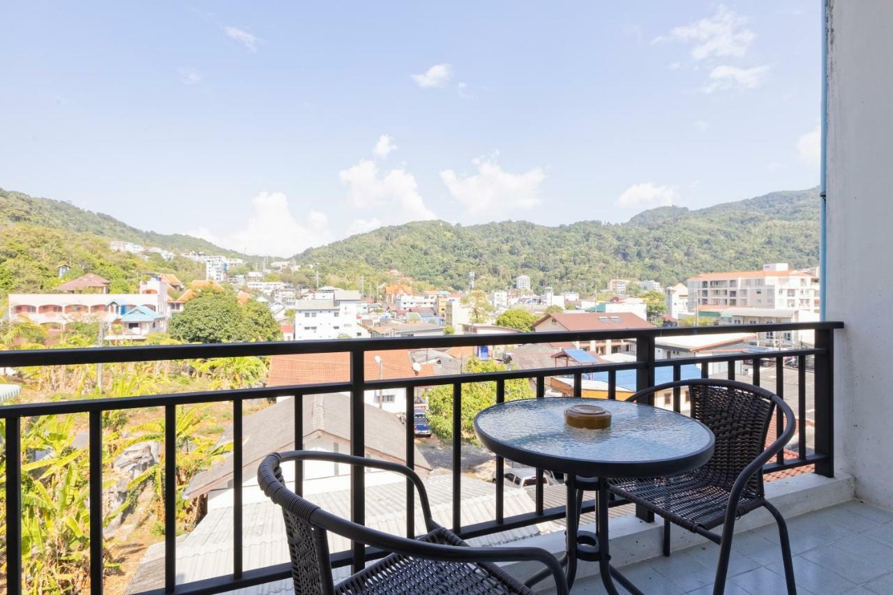 White Sky Boutique Hotel Patong Bagian luar foto